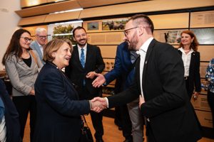veleposlanici u Velikoj Gorici, Krešimir Ačkar