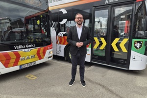 Krešimir Ačkar, električni autobus